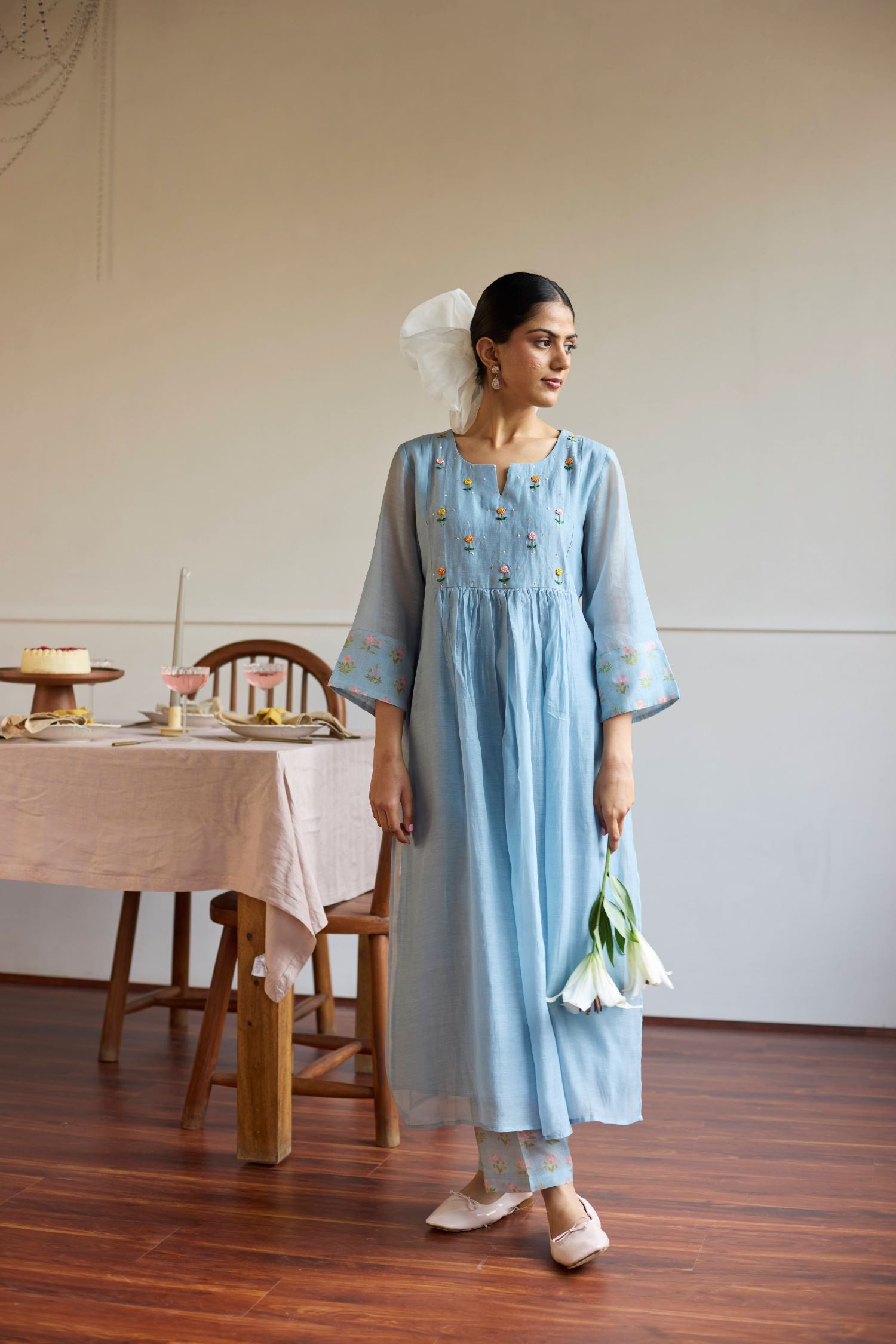 Juanita- POWDER BLUE FLORETTE SET