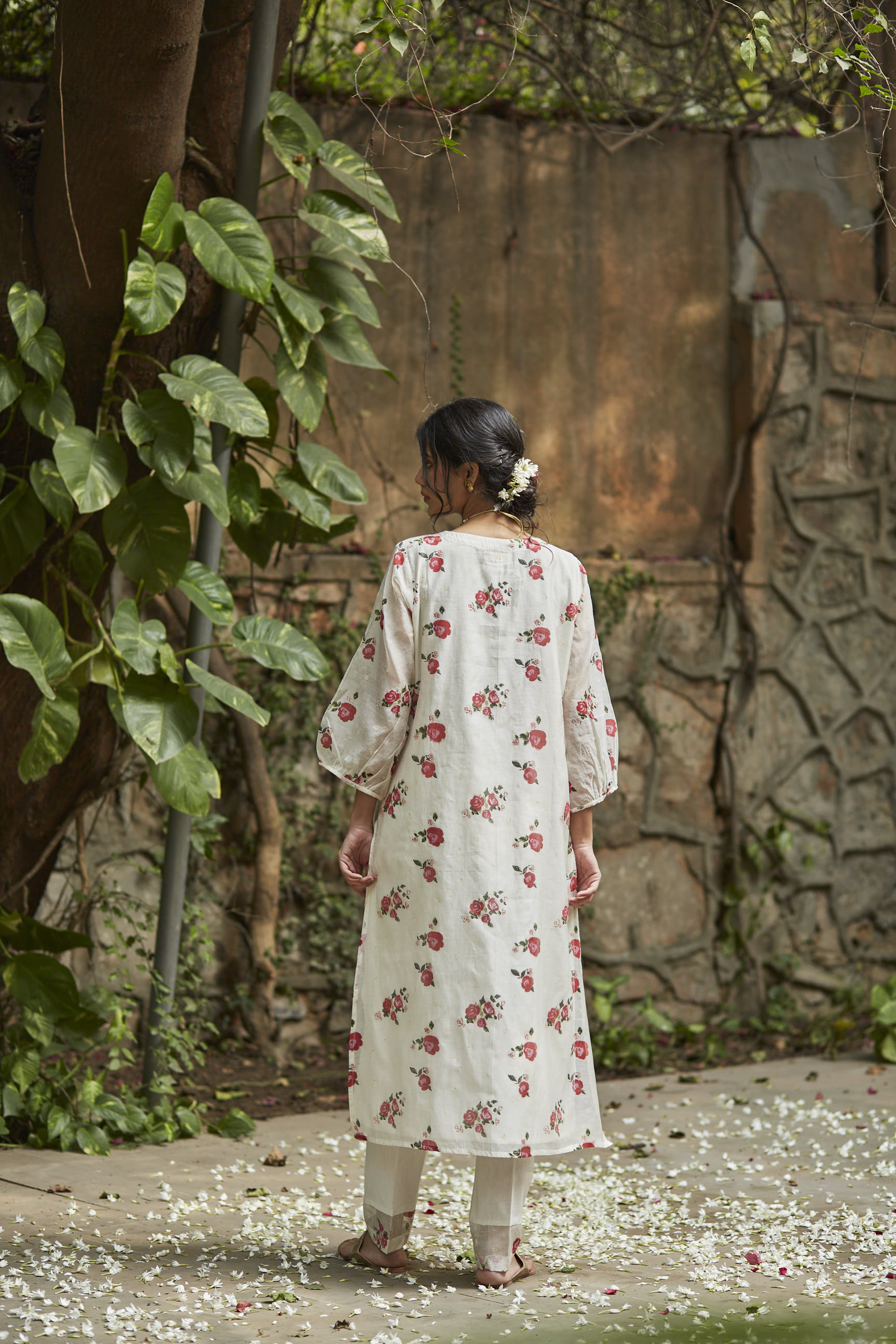 Juanita- Handwoven chanderi ivory and old rose comfort fit kurta set with embellishment
