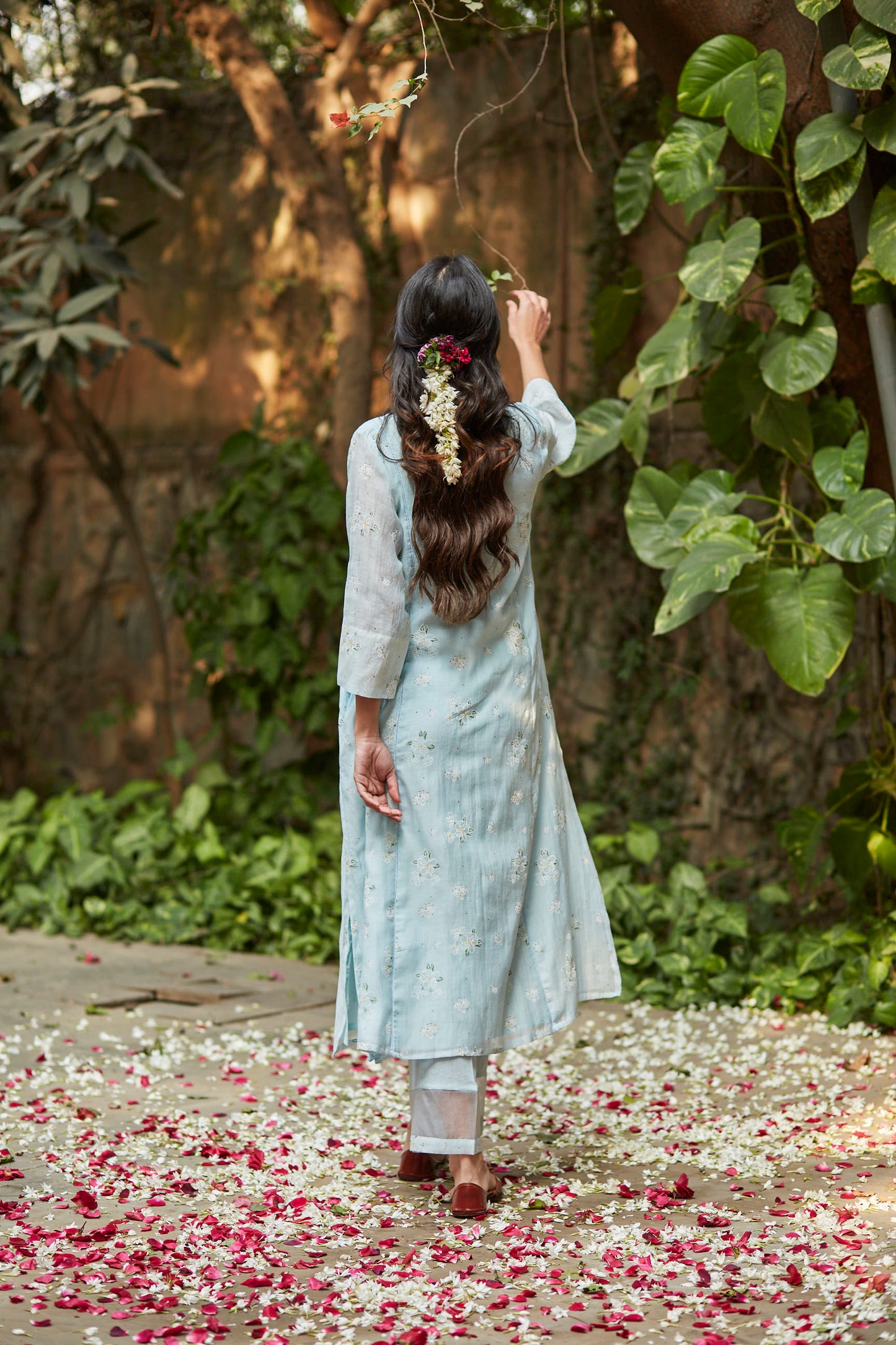 Juanita- Handwoven powder blue kurta set