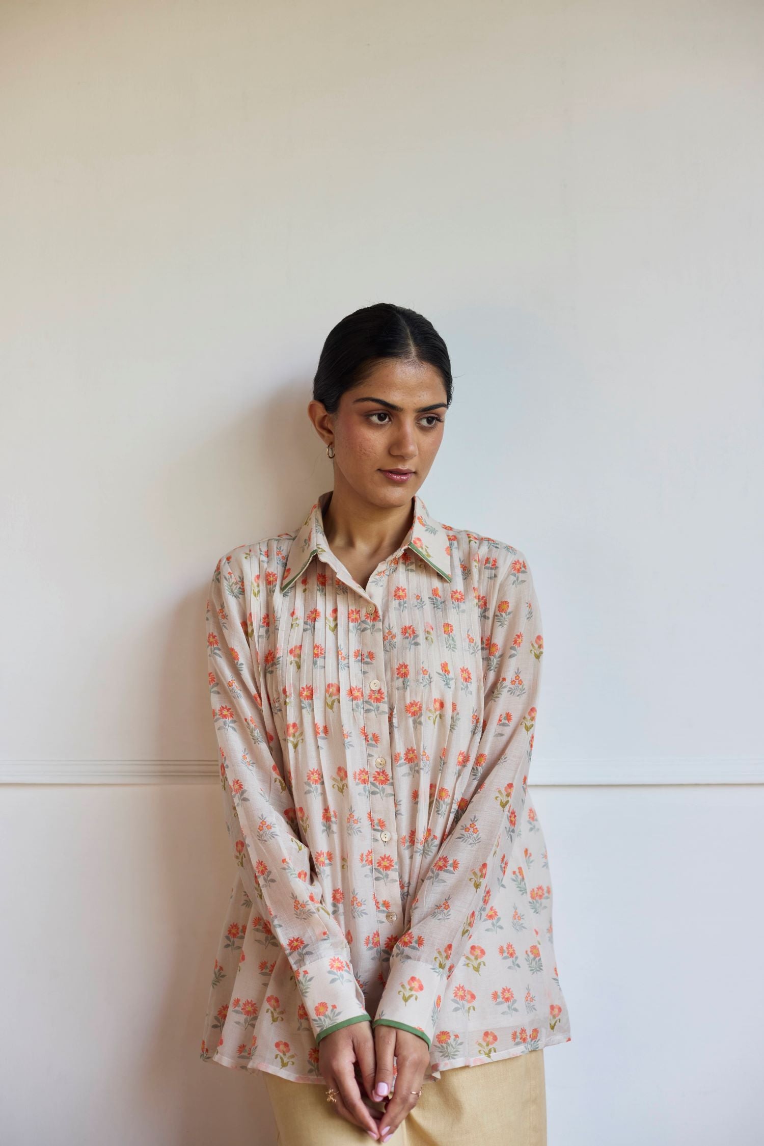 Juanita- TAUPE SHIRT