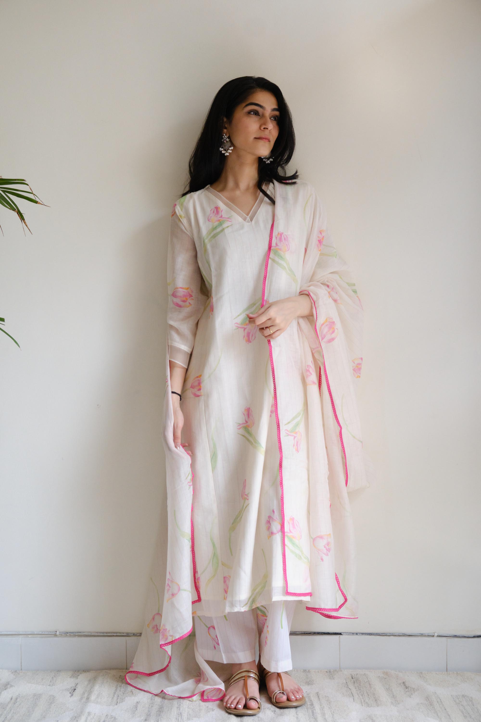 Juanita- IVORY TULIP SET