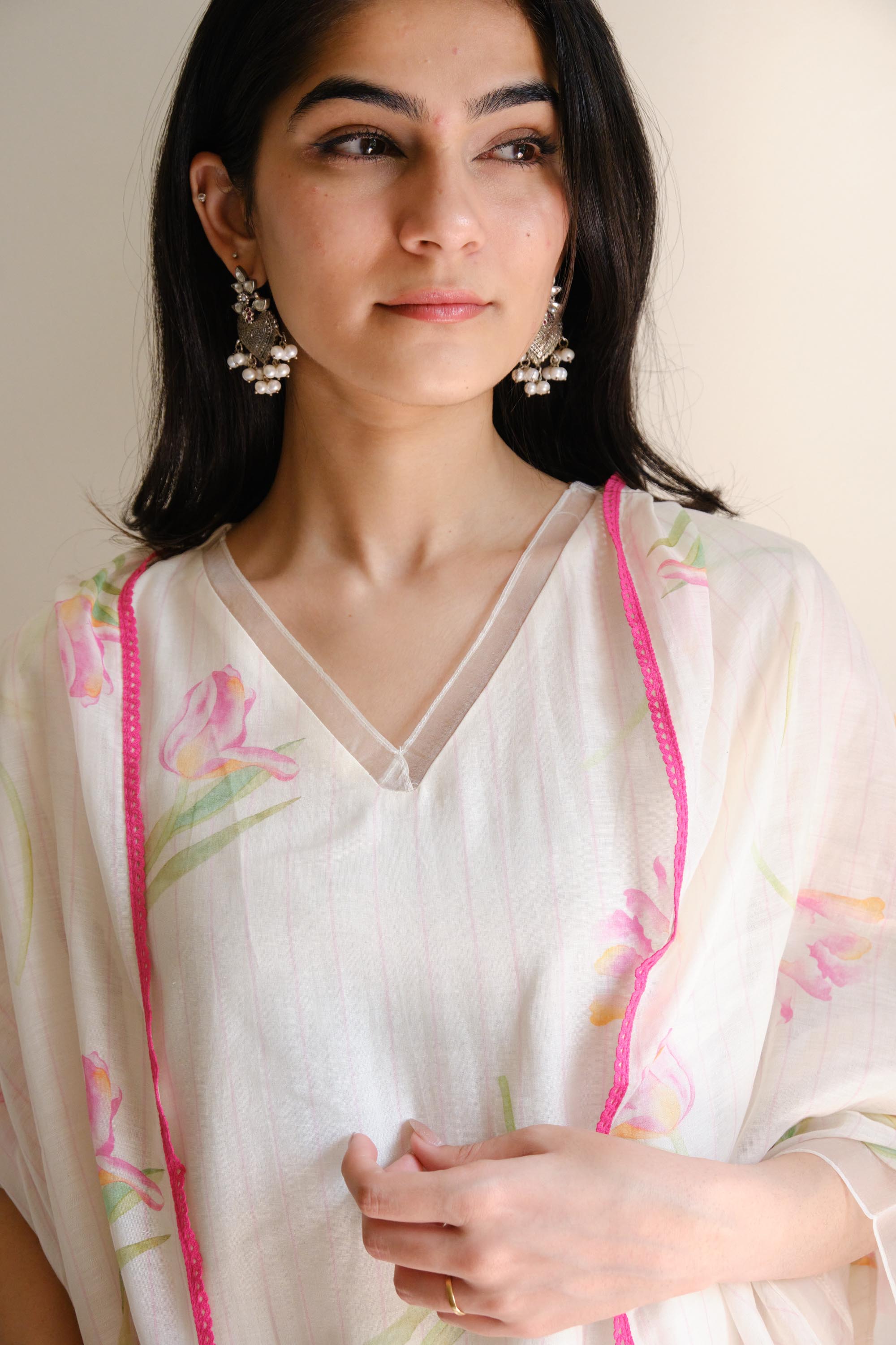 Juanita- IVORY TULIP SET