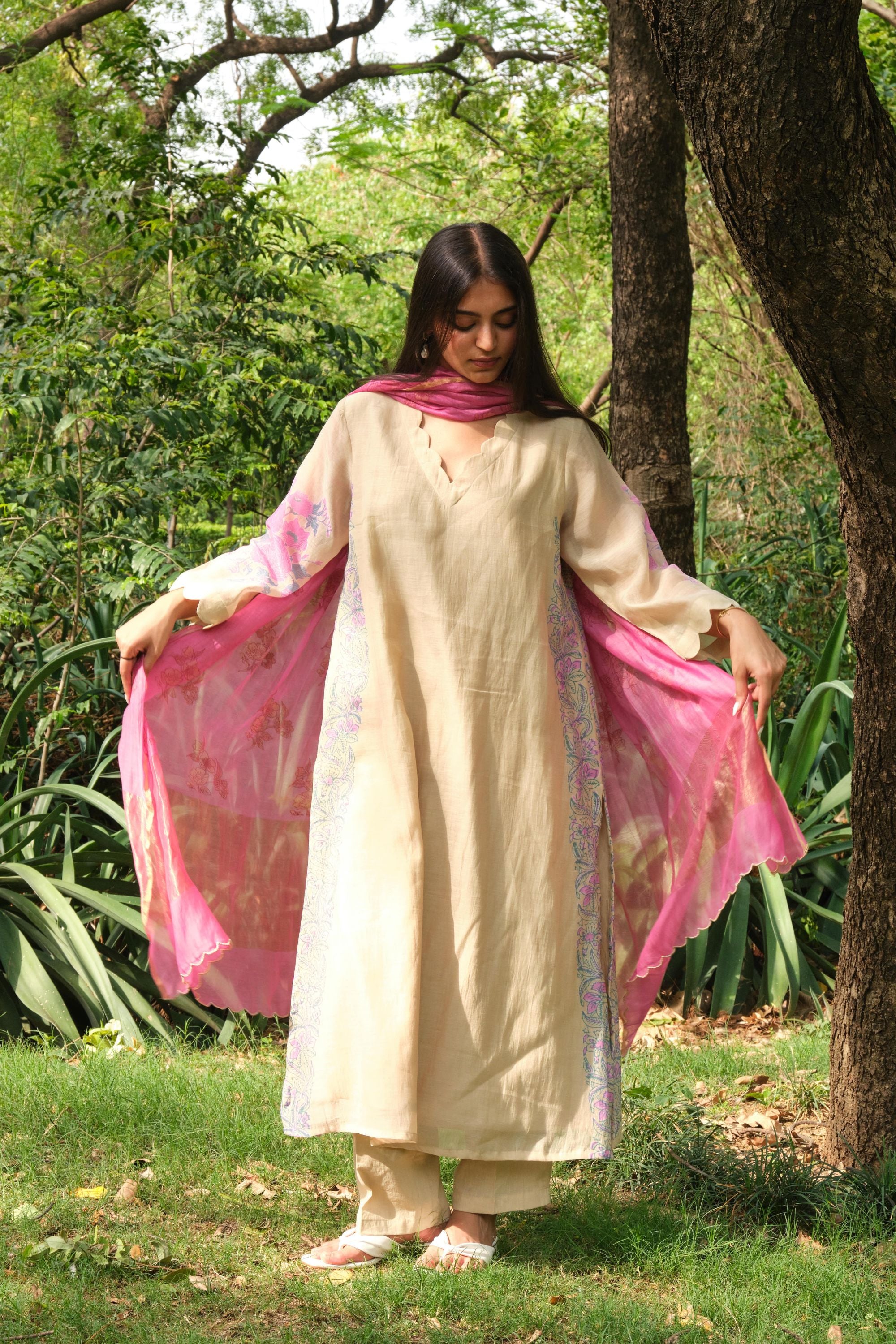 Juanita -Ecru Violet Set