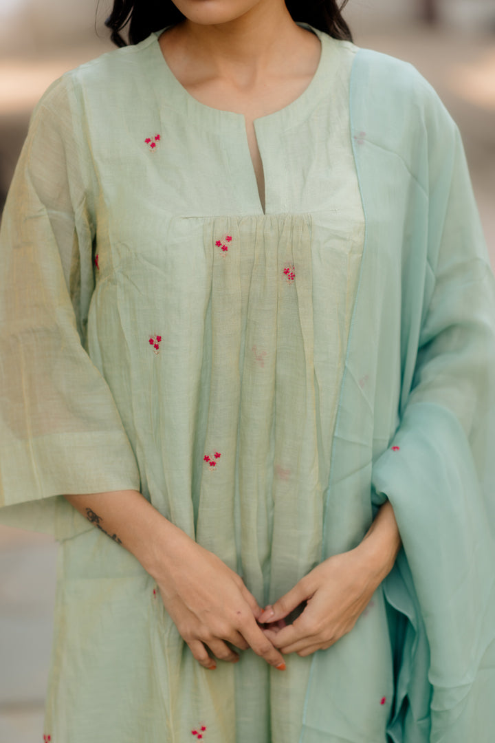 Juanita- Handwoven Chanderi Comfort Fit Kurta Set in Shade’s of Aquamarine