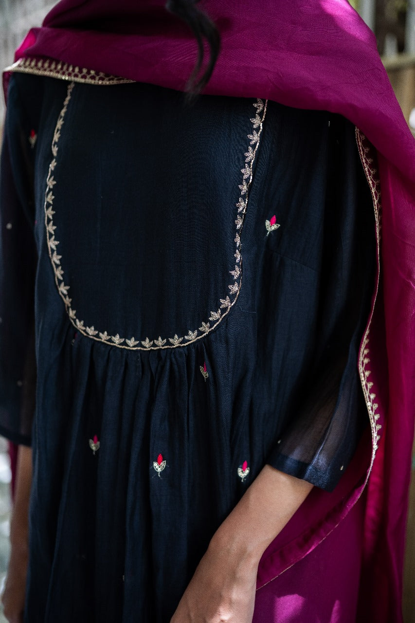 Juanita- BLACK AND WINE HANDWOVEN CHANDERI SET