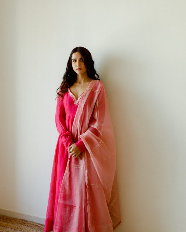Juanita- Handwoven chanderi pink kaldidar