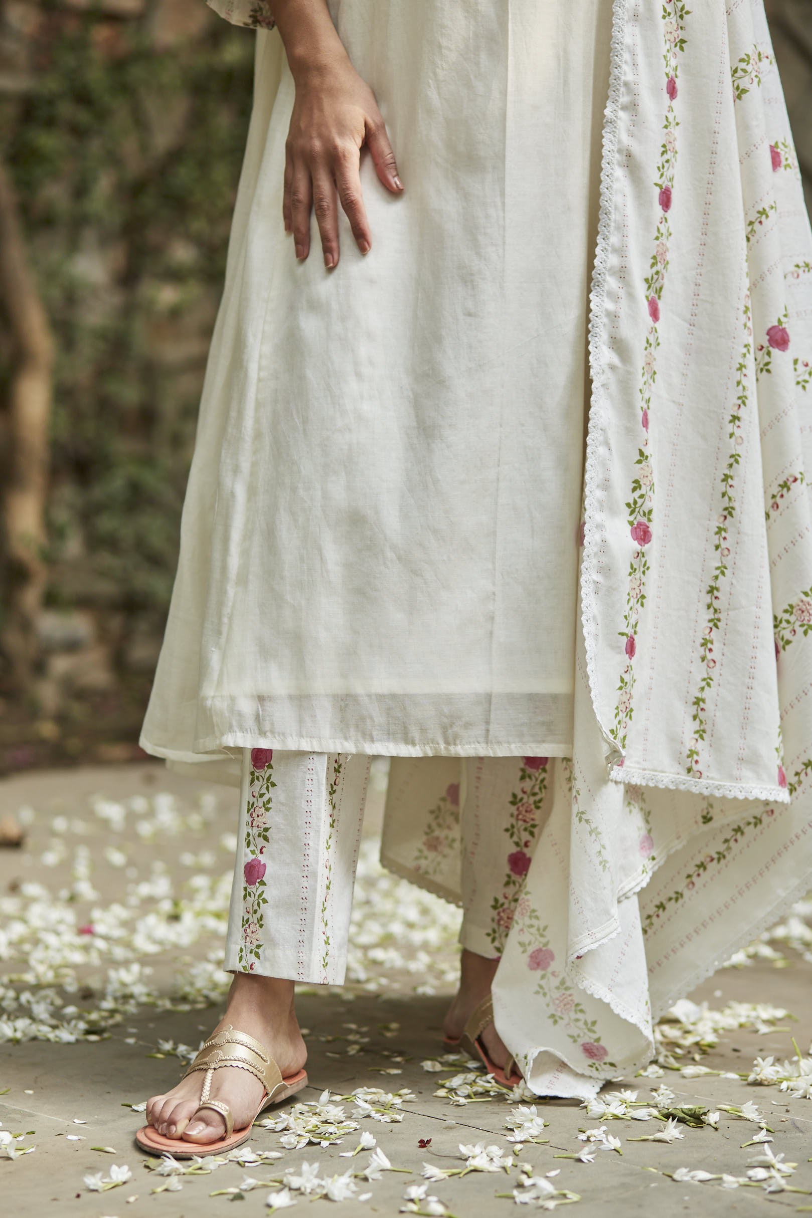 Juanita- Handwoven chanderi ivory comfort fit kurta set with embellishment