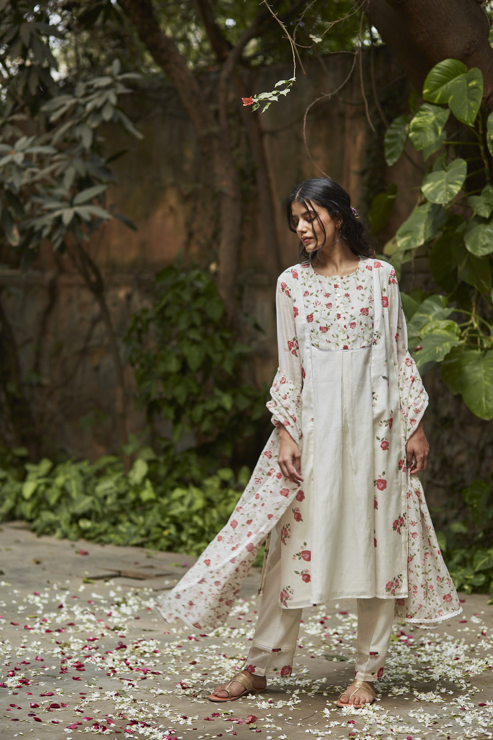 Juanita- Handwoven chanderi ivory comfort fit kurta set with embellishment