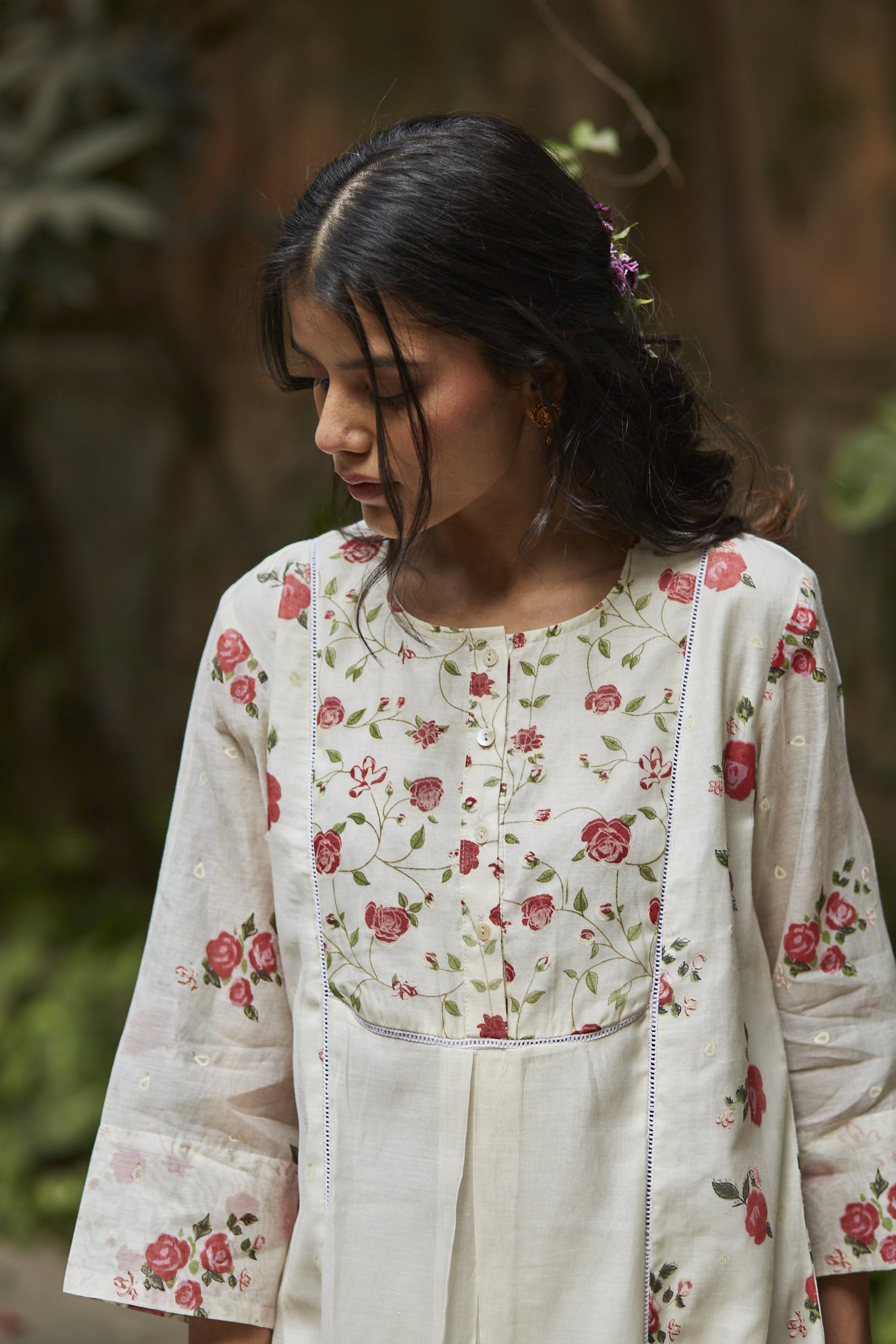 Juanita- Handwoven chanderi ivory comfort fit kurta set with embellishment