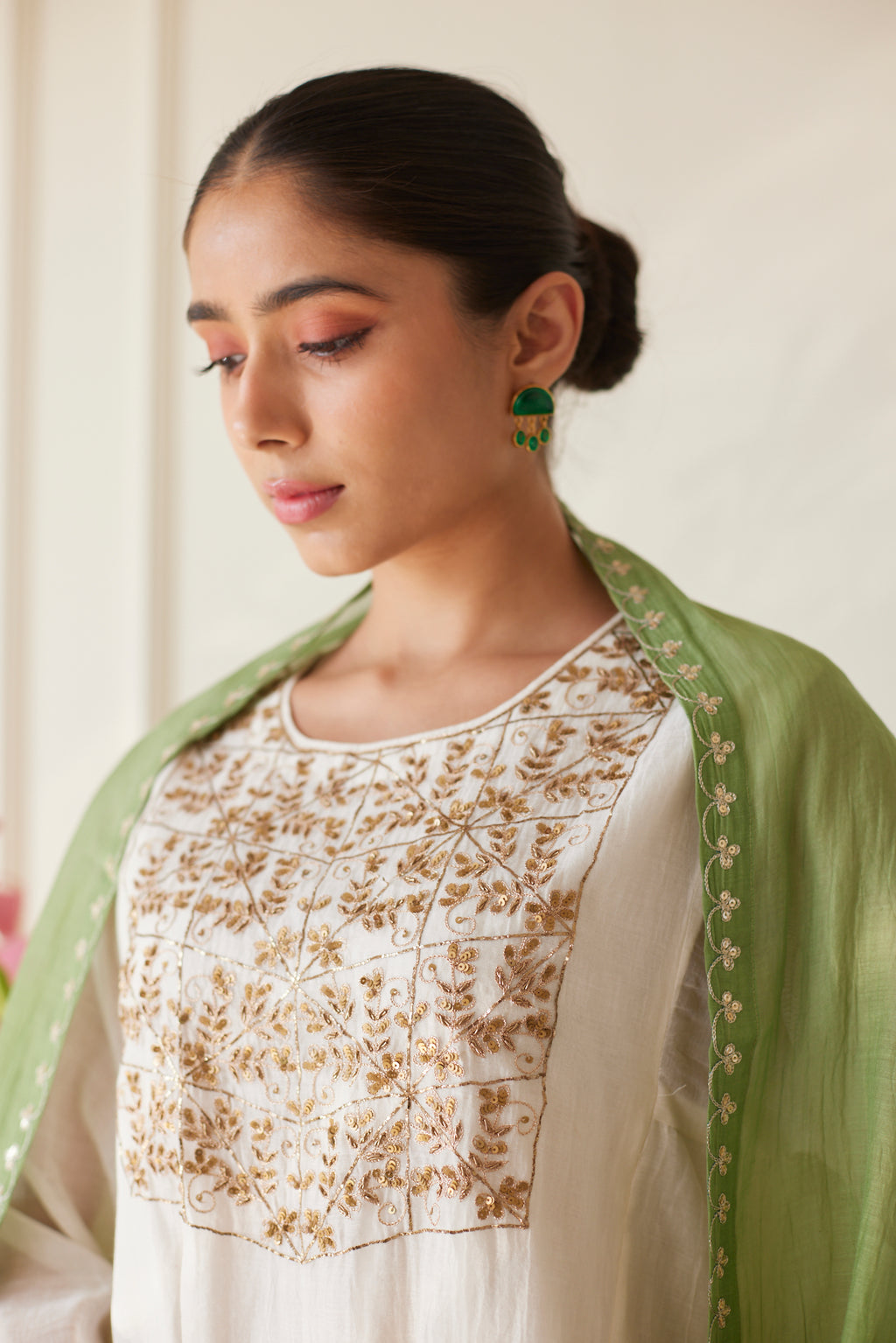 JUANITA- SAGE IVORY FESTIVE