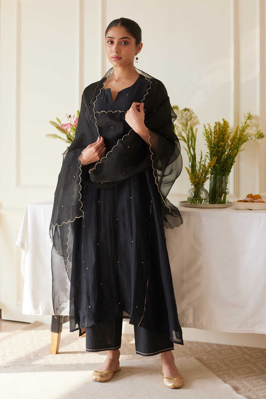 Smocking Set JUANITA- BLACK SMOCKING SET – Juanita Ensemble