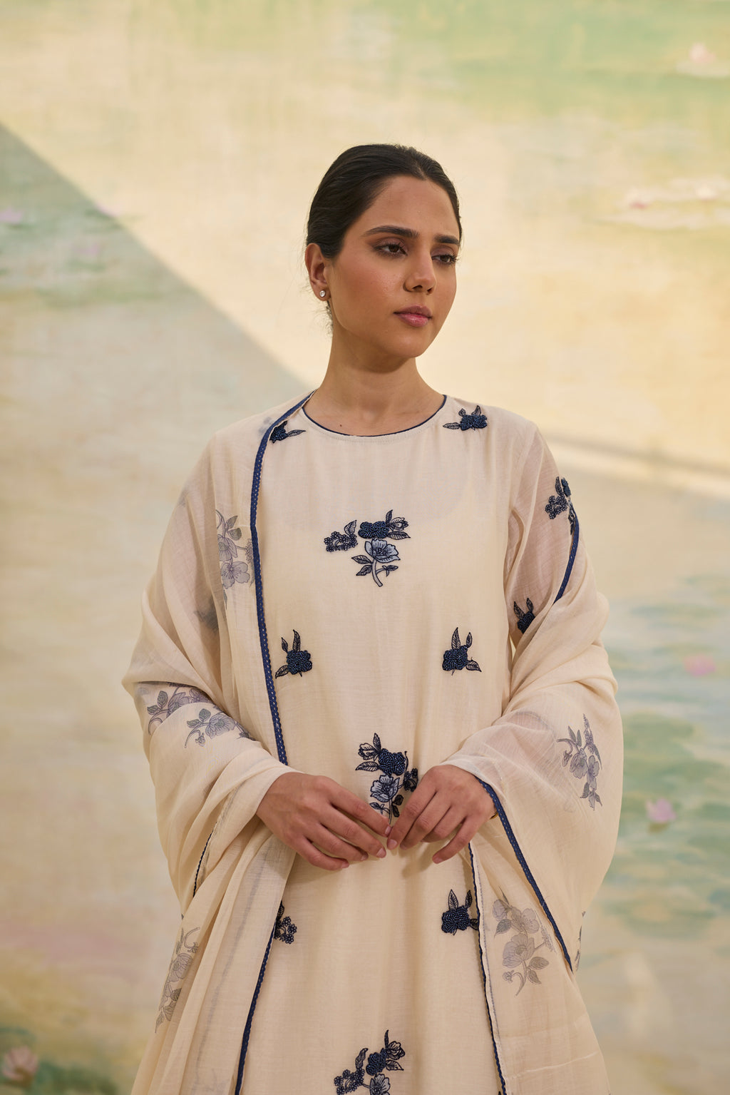 IVORY AND INDIGO SET