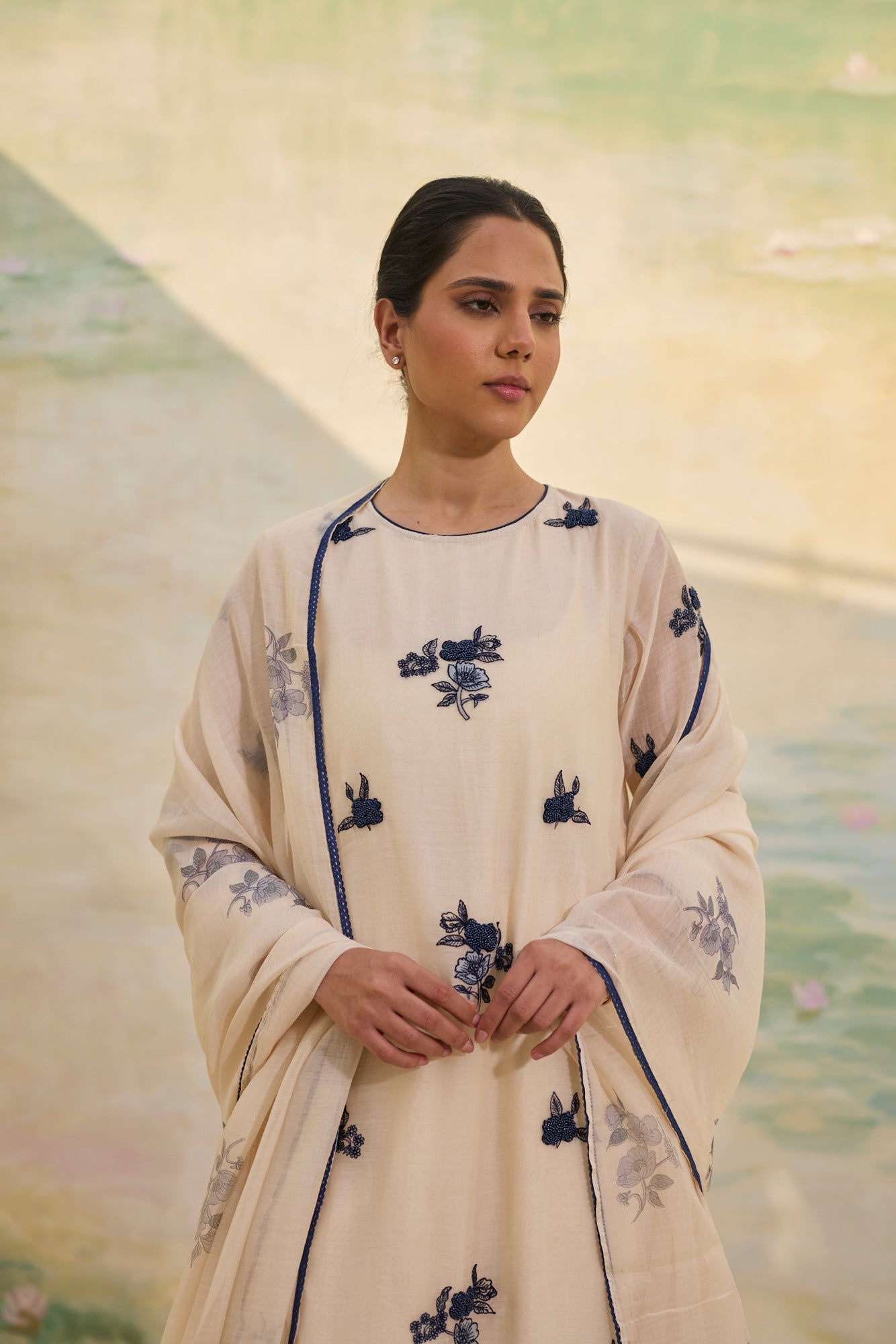 IVORY AND INDIGO SET