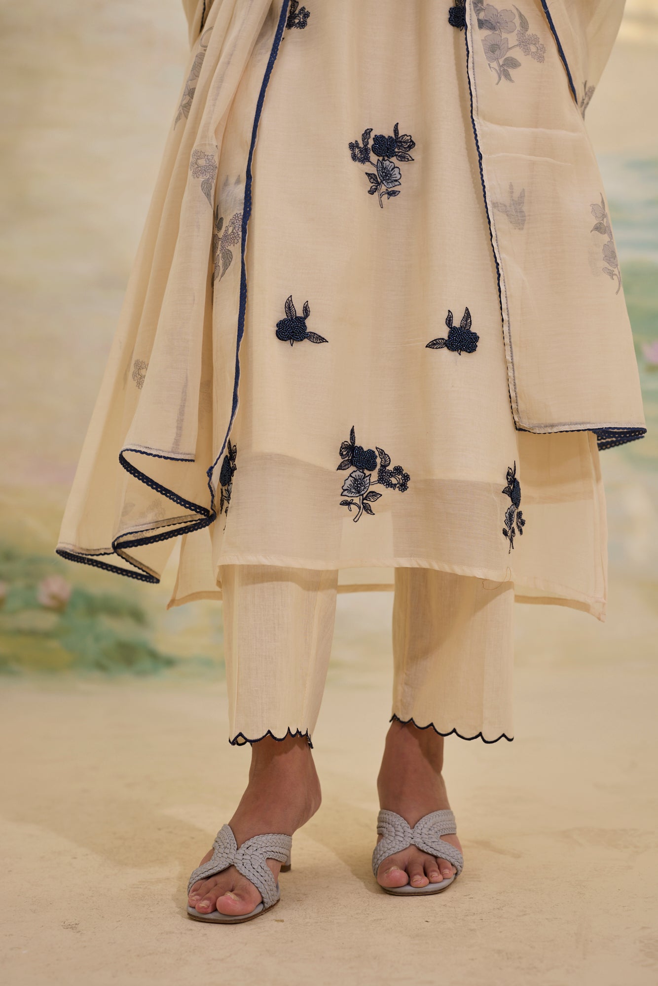 IVORY AND INDIGO SET