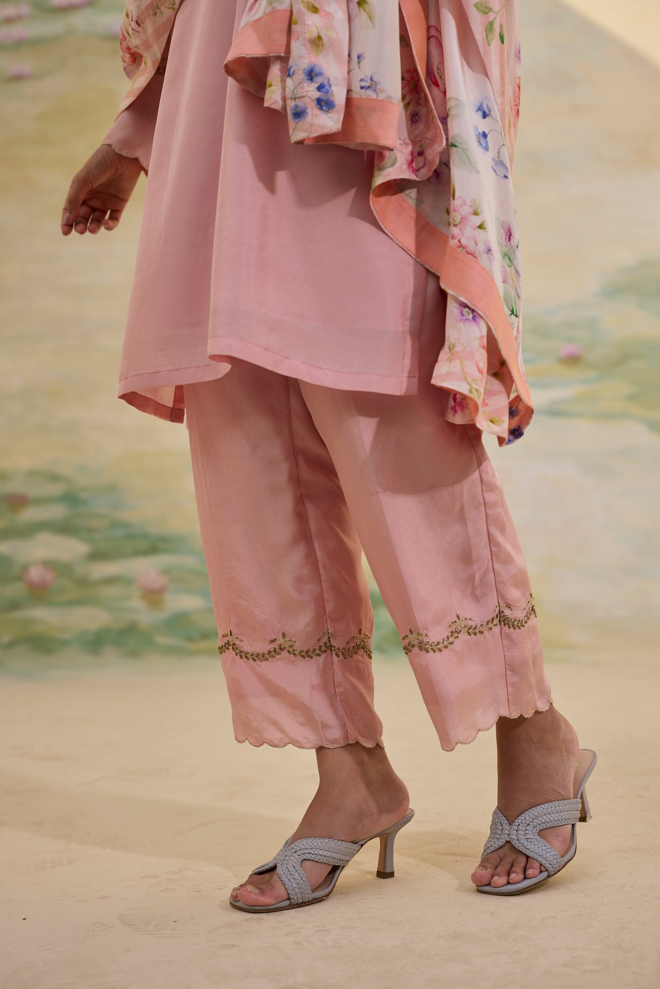 PERSIAN ROSE SHORT SILK KURTI SET