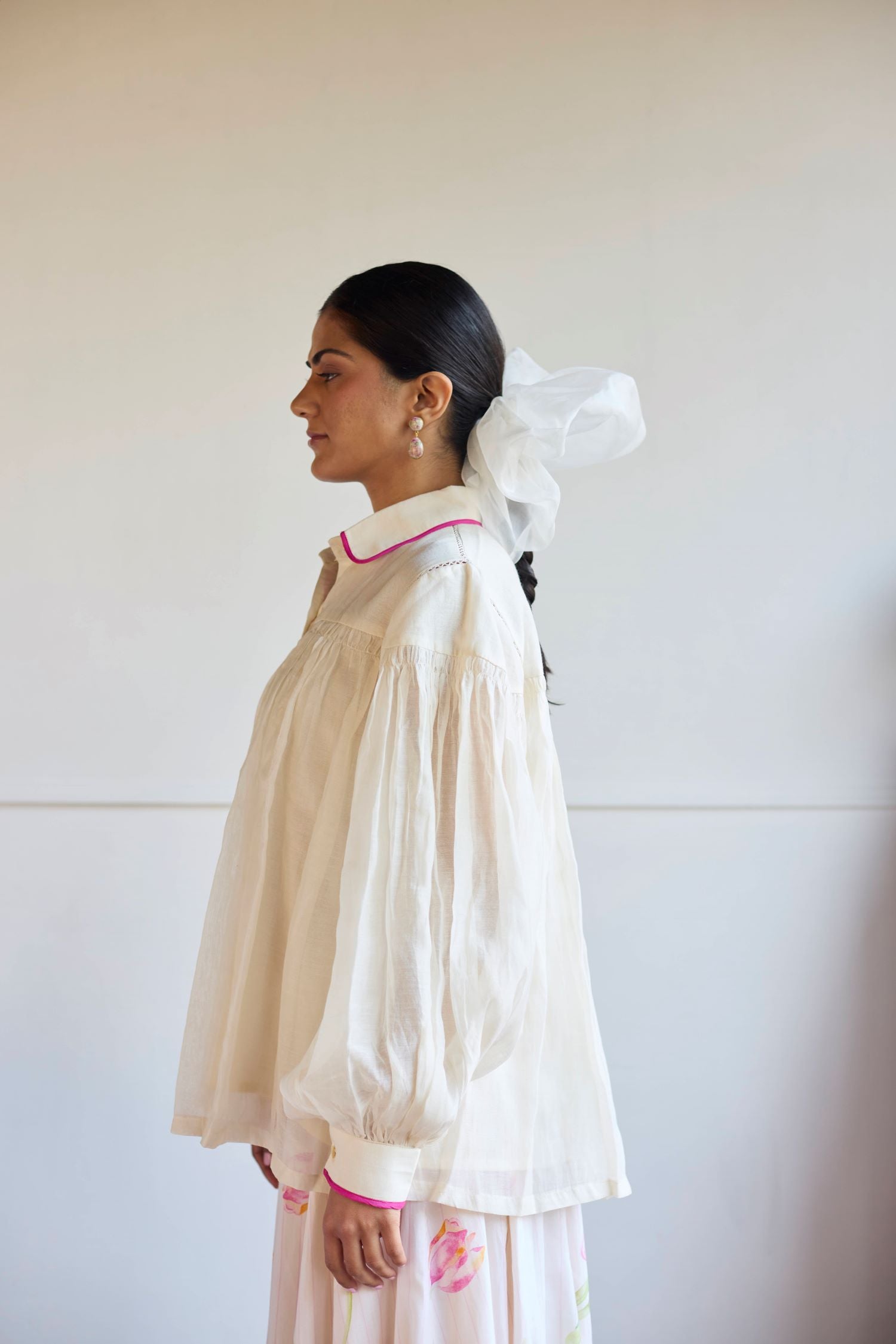 Juanita- IVORY SMOCKING SHIRT