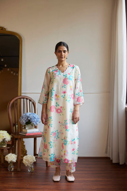 Juanita- IVORY POWDER BLUE SET