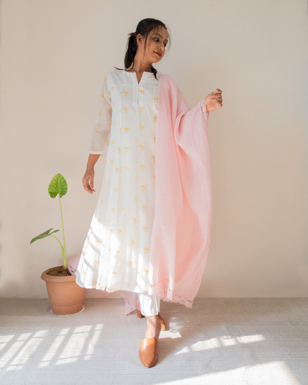 Juanita- Candid Flower Set