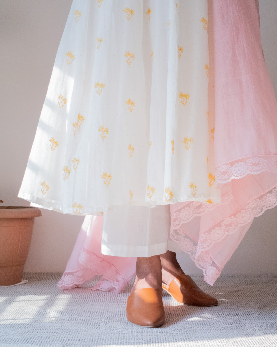 Juanita- Candid Flower Set