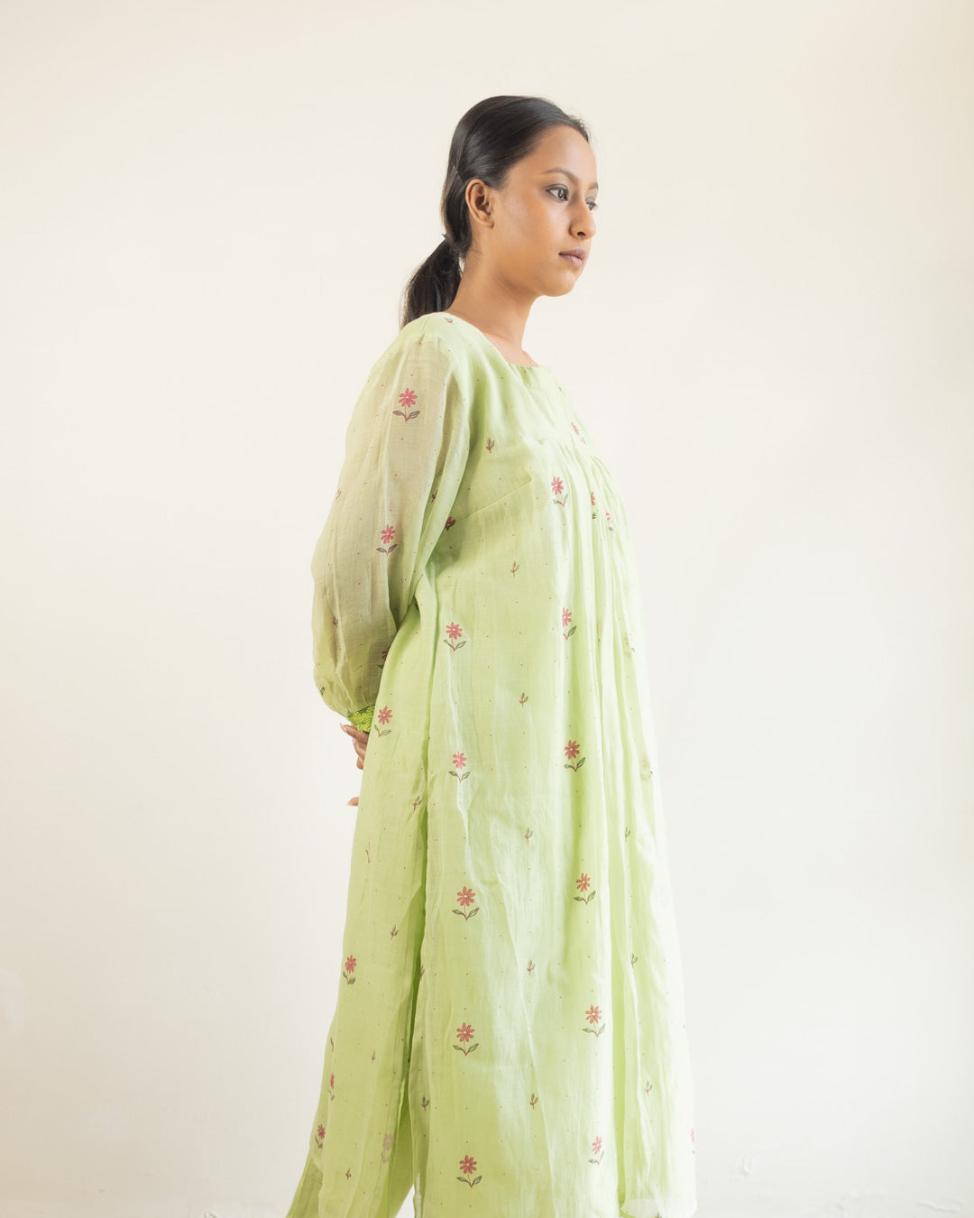 Juanita- Blooming Pink Daisy Green Set