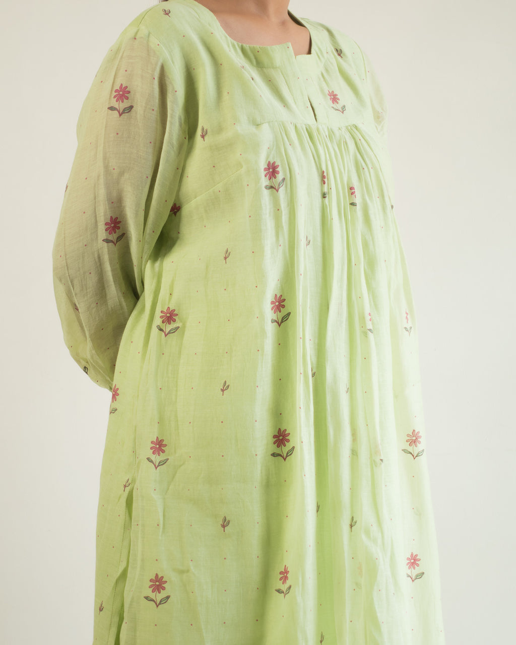 Juanita- Blooming Pink Daisy Green Set