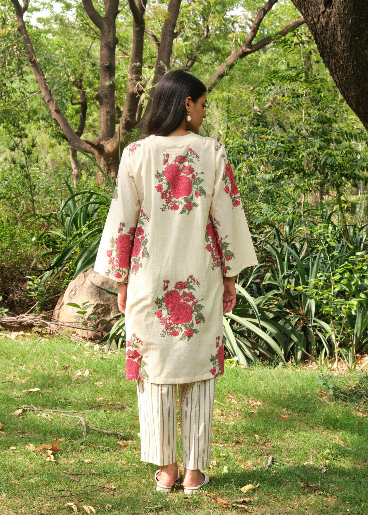 Juanita -Ivory Crimson Set