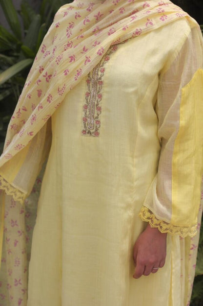 Juanita- Handwoven chanderi comfort fit kurta set in sunshine yellow