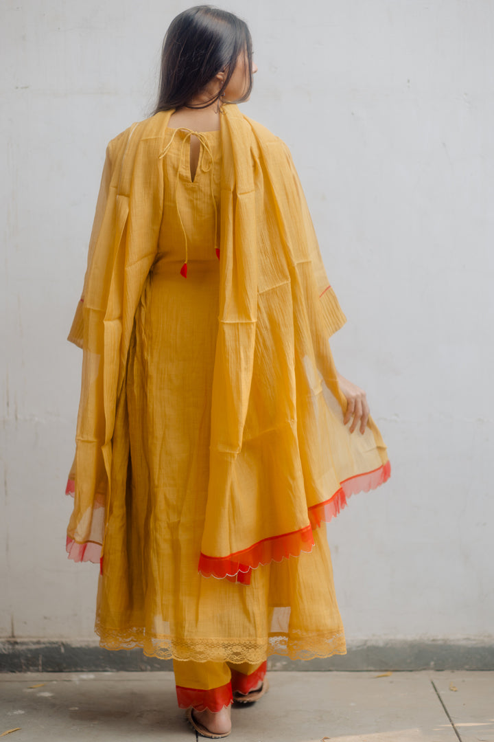 Juanita- Handwoven Chanderi Side Gather Tie-up Set