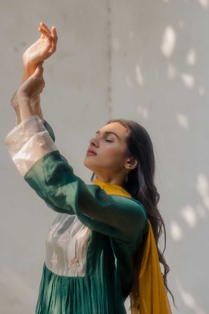 Juanita- Handwoven Chanderi Comfort Fit Kurta Set