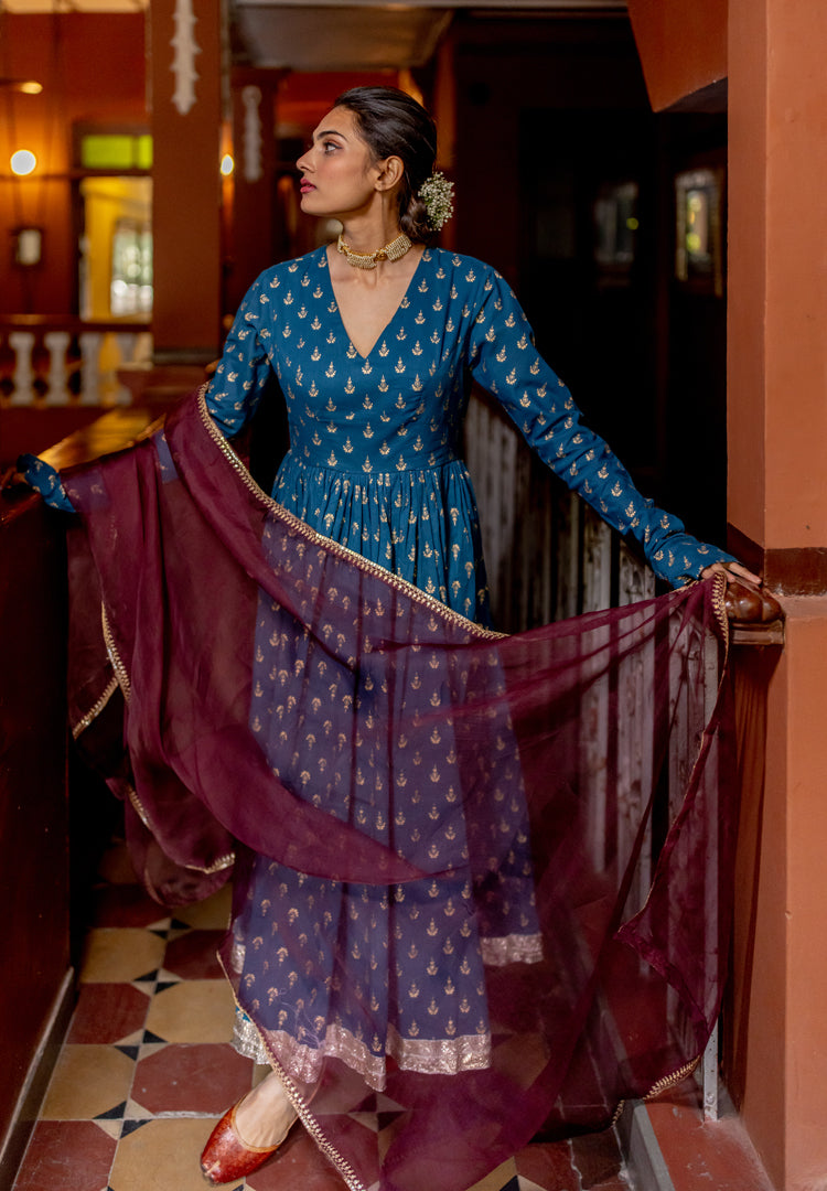 Juanita- Gold Hand Khadi Boota
