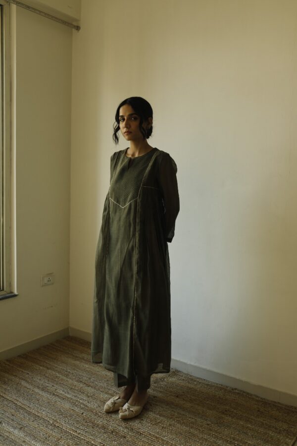 Juanita- Handwoven chanderi comfort fit kurta set in clover green with detailing of pin tuck