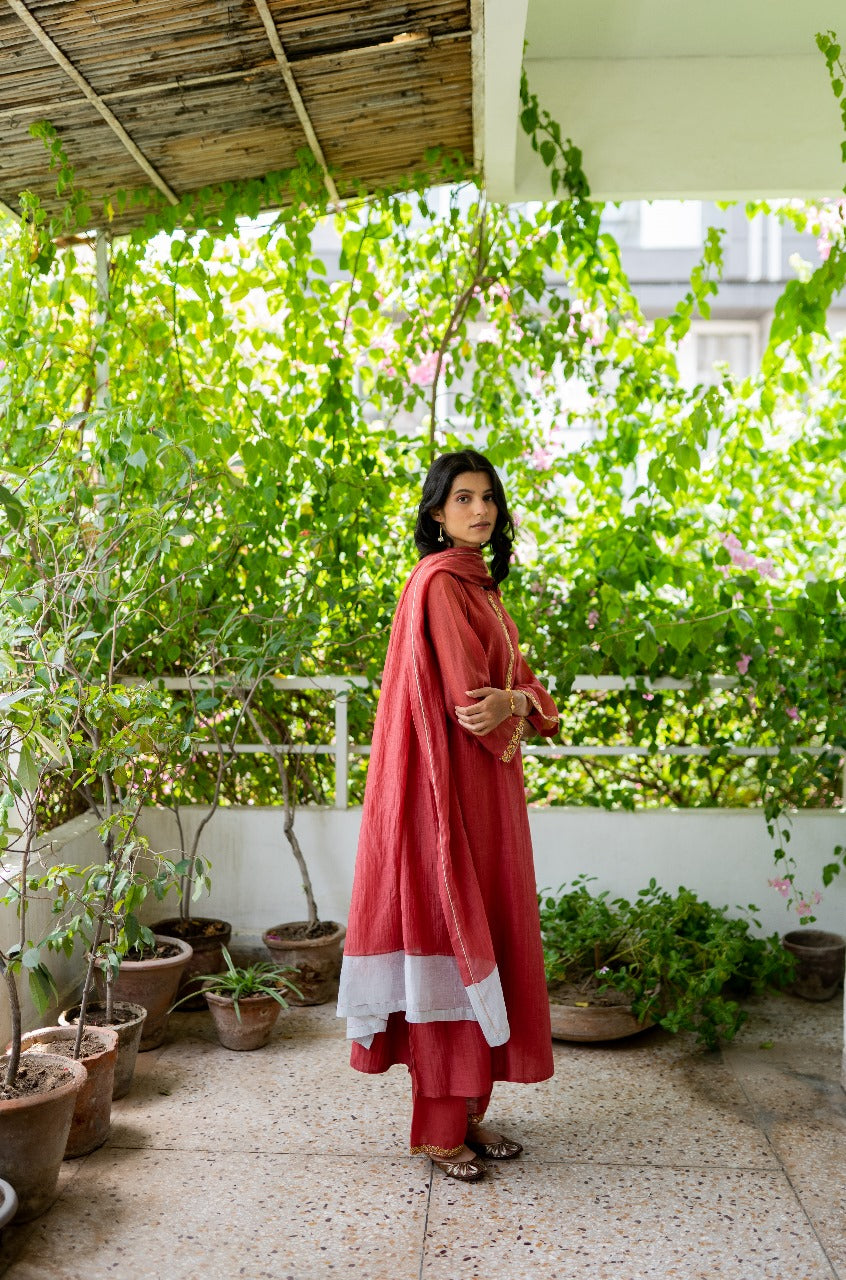 Juanita-Featuring Handwoven Chanderi Kurta Set with Resham Zari