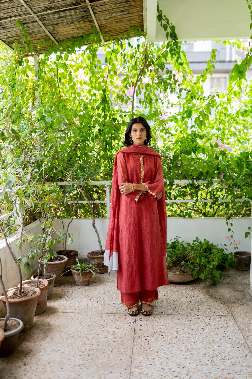 Juanita-Featuring Handwoven Chanderi Kurta Set with Resham Zari