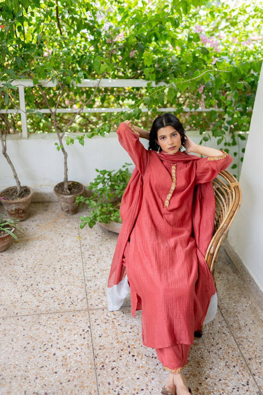 Juanita-Featuring Handwoven Chanderi Kurta Set with Resham Zari