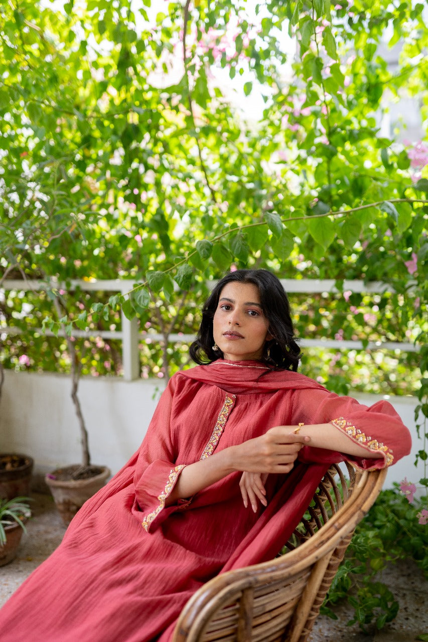 Juanita-Featuring Handwoven Chanderi Kurta Set with Resham Zari