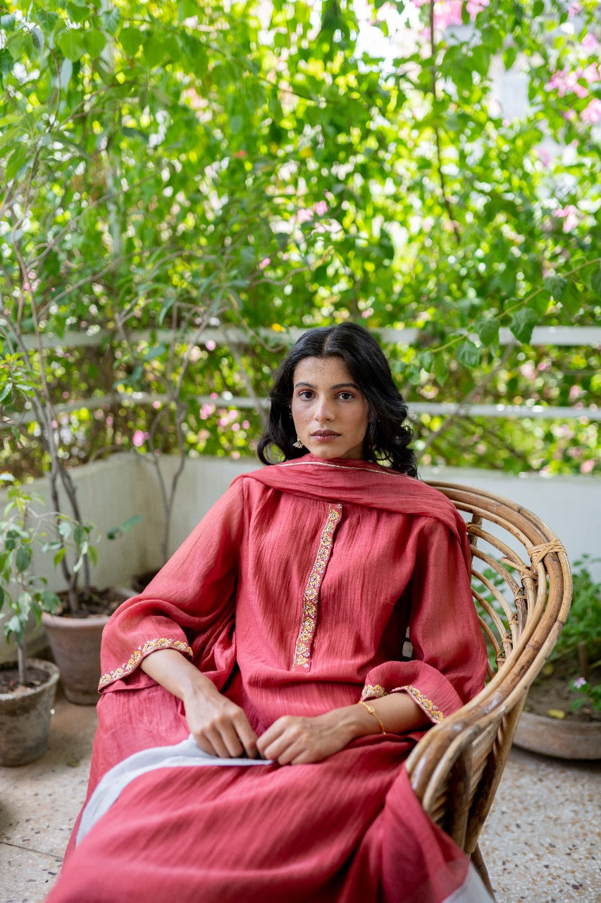 Juanita-Featuring Handwoven Chanderi Kurta Set with Resham Zari
