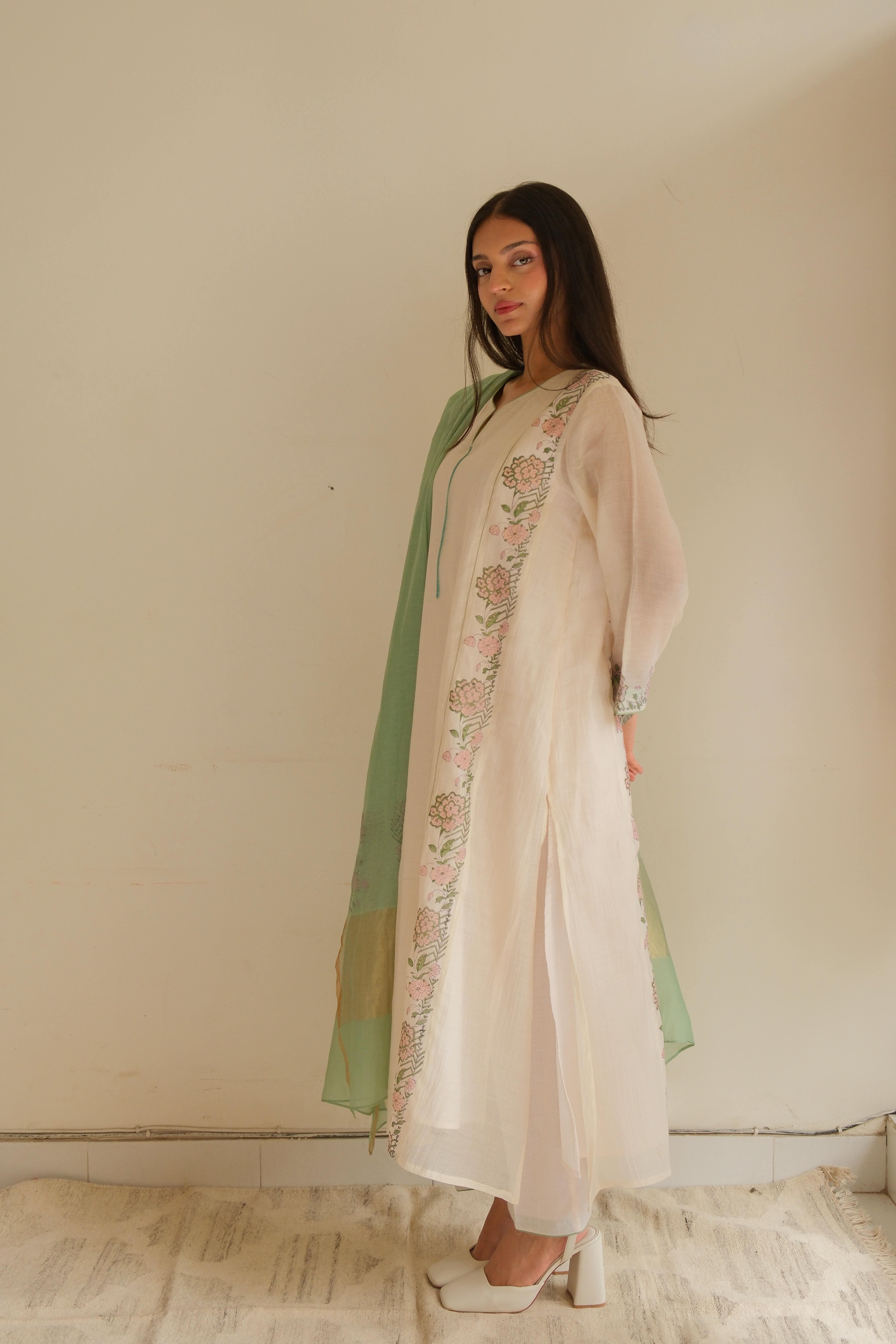 IVORY GREEN PETAL SET